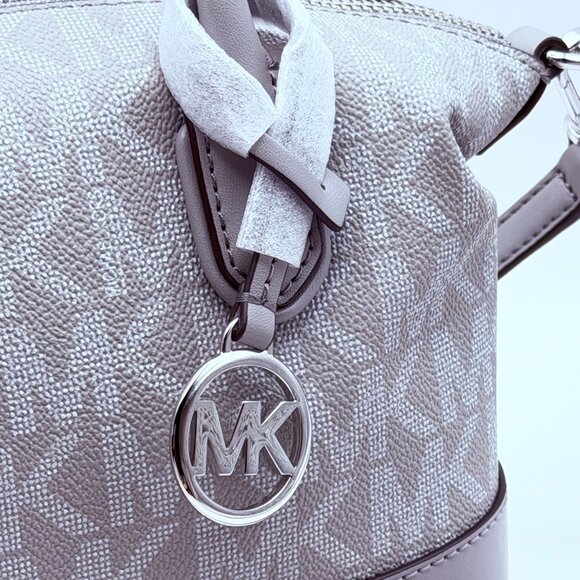 "Hyde" by Michael Kors - Picture 7 of 14